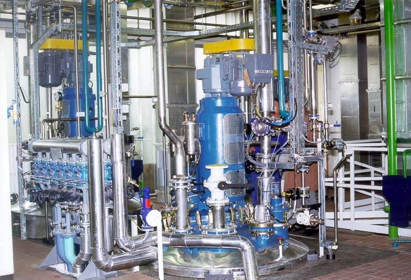 Szteroid csarnok, energia blokk, fejépület – Richter Gedeon Rt. fióktelepe, Dorog